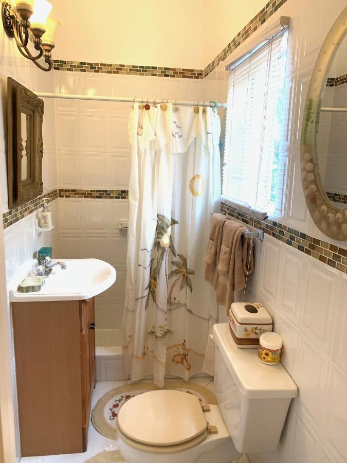 Single Room with Private Bathroom